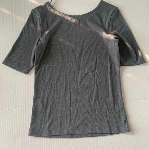 RW&CO. Grey Ribbed Fitted T-Shirt - Picture 3 of 7